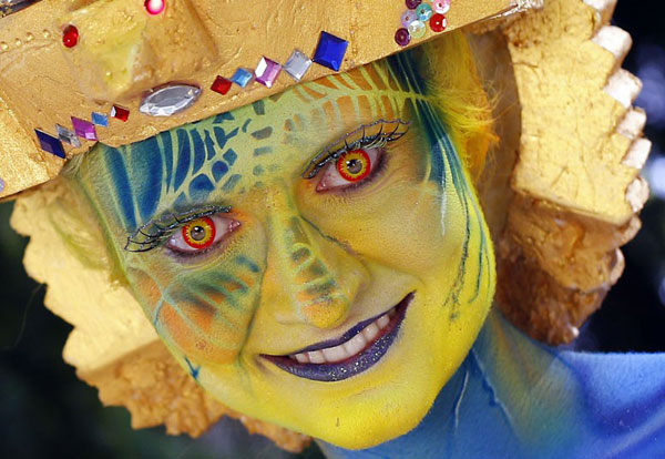 yellow-face_Alexander-Klein